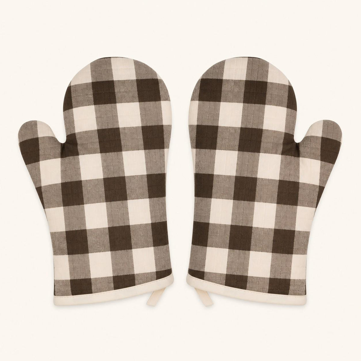The Heritage Gingham Oven Mitts – Espresso