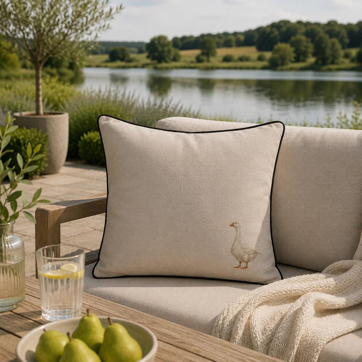 Country Goose – Cushion